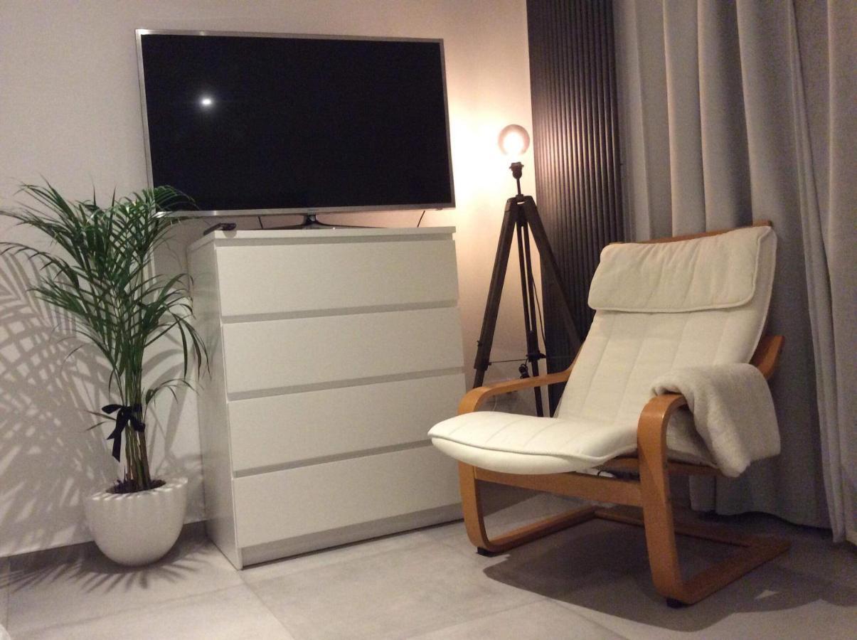 Studio Tout Neuf. Court Sejour, Loisirs, Professionnel Chaudfontaine Buitenkant foto